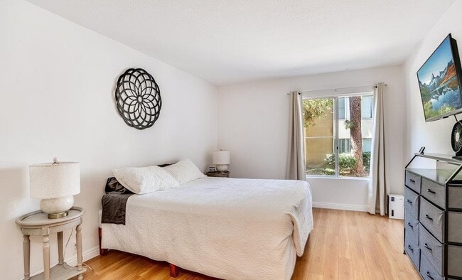 Photo - Modern & Spacious Rental Unit Available Unit 4