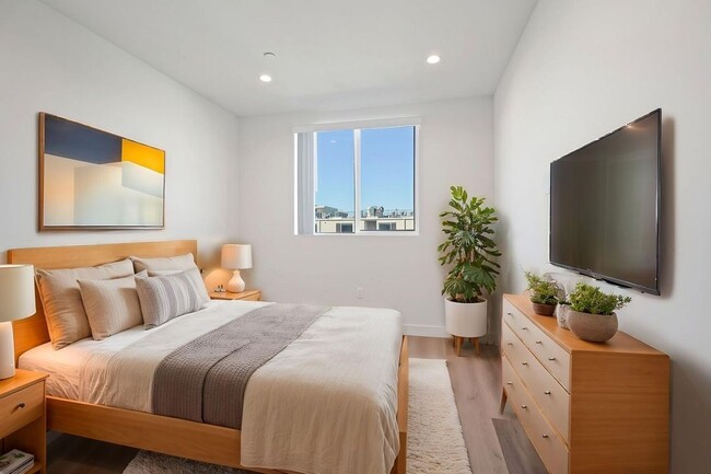 Photo - IM 21 Unit 302