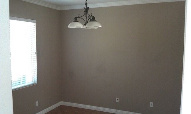 Photo - Nice 3 Bedroom/ 3 Bathroom Home in Moreno ...