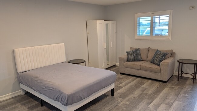 Photo - 1324 Braddock St Unit Studio/Apartment