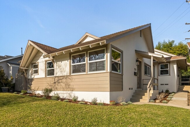 Photo - 3205 Fairesta St