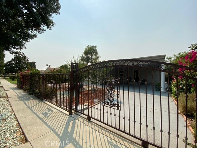 Photo - 6657 Enfield Ave