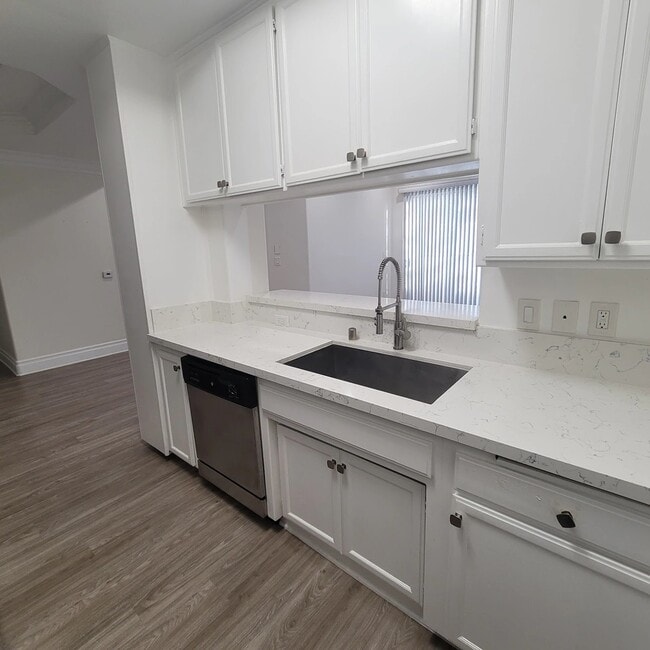 Photo - 2669 S Barrington Ave Unit 108