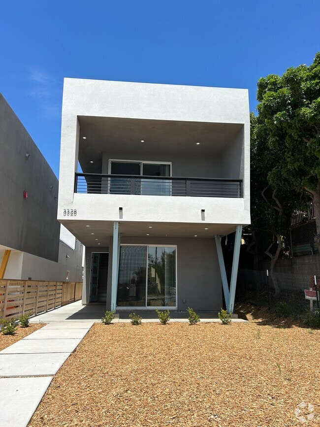 Building Photo - 3328 B St Rental