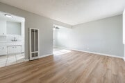 1BR, 1BA - 620SF - Living Room - Regency-Baldwin Apartments