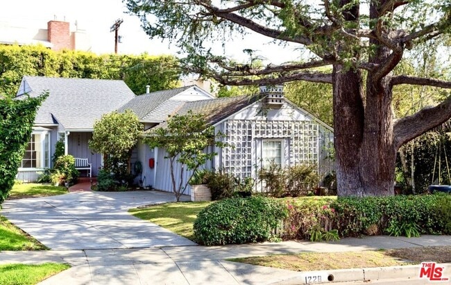 Building Photo - 1228 Peck Dr