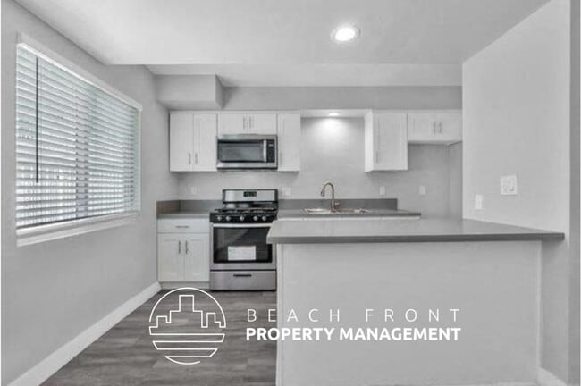 Photo - 11819 Eucalyptus Ave.