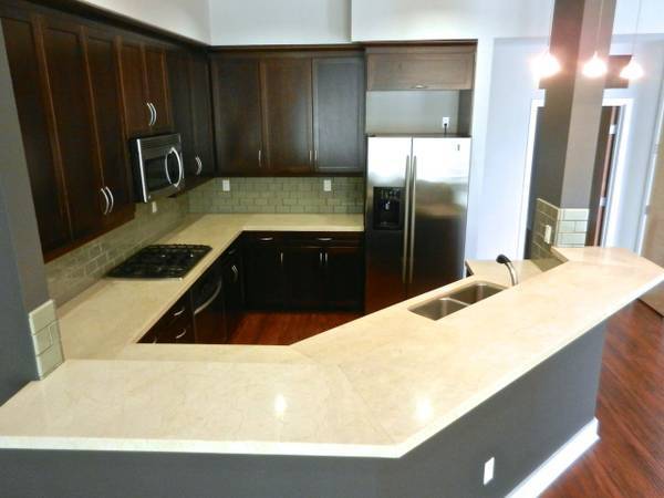 Building Photo - 395 E 4th St Unit 49