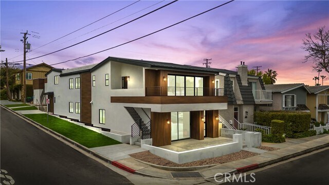 Photo - 520 Iris Ave