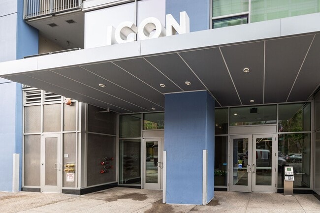 Photo - 1BD/1BATH Perfectly situated 1 bedroom condo for rent in Downtown! Unit 204