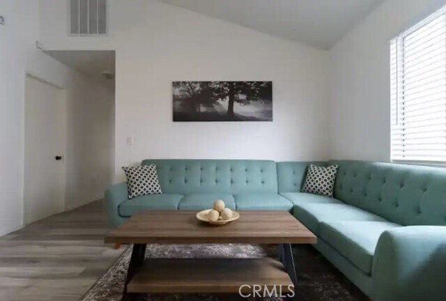 Photo - 517 S Hewes St Townhome