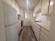 Photo - Eastborne III Apartments