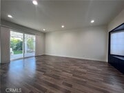Photo - 19714 Steinway St House