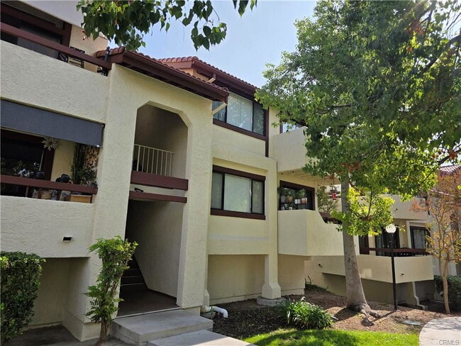 Building Photo - 27925 Tyler Ln Unit 734