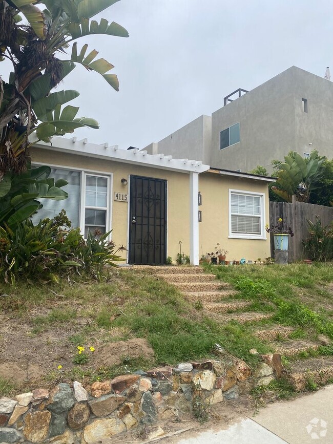 Building Photo - Spacious 3-Bedroom, 2-Bathroom Duplex in P... Rental