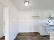 Photo - 1027 E 7th St Unit 01