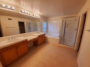 Photo - GORGEOUS Executive Home. OFFICE /LOFT/ GRE...