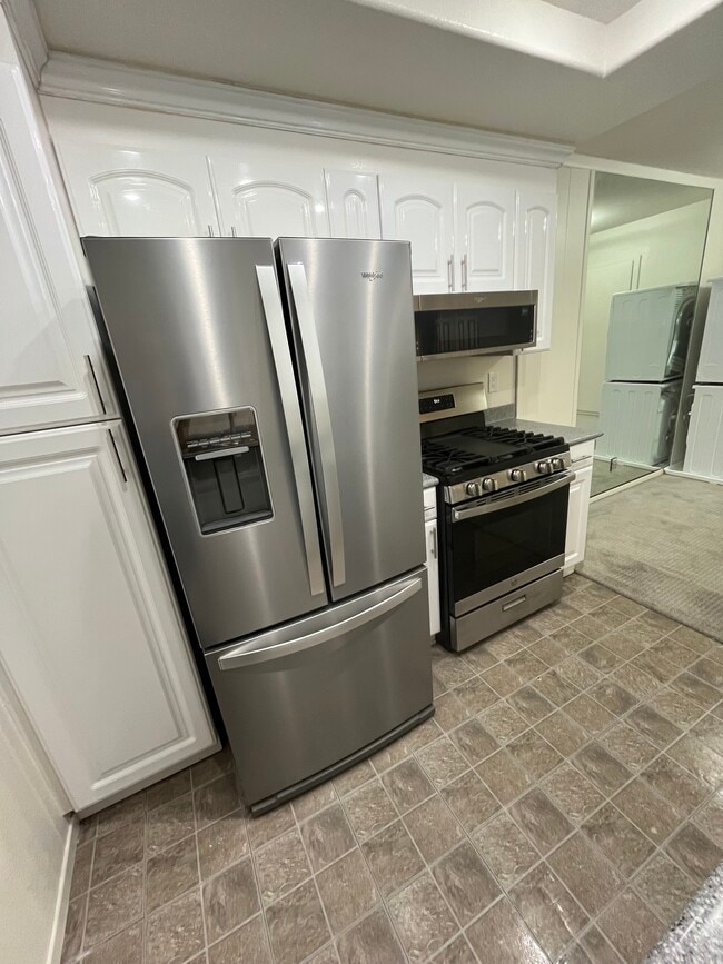Photo - 1161 Packers Cir Unit Downstairs Condo for Rent