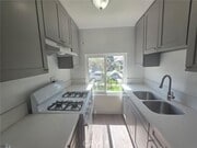 Photo - 2223 E 2nd St