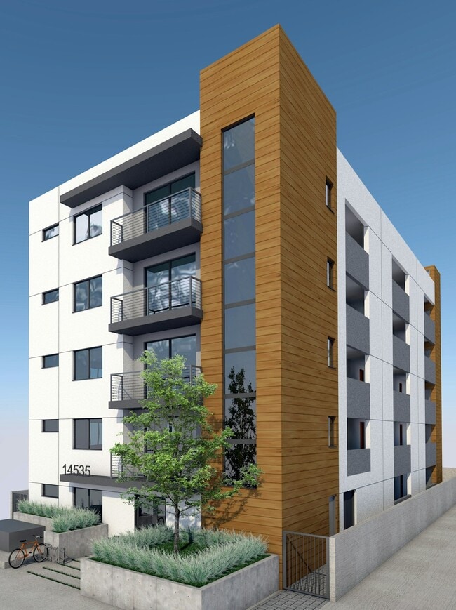 Building Photo - 14535 Weddington St Unit 1BD Rental