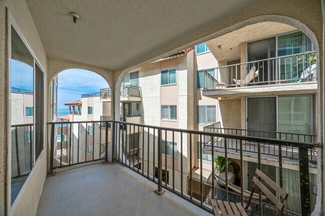 Photo - 565 Esplanade Unit 301