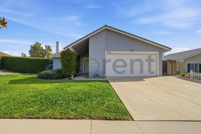 Photo - 2134 Latham St