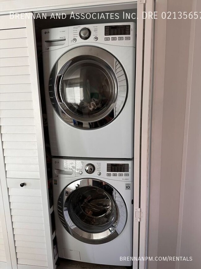 Photo - 2861 B St Unit 5