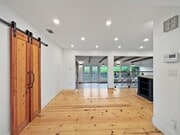 Photo - Charming & Spacious 3B/2BA House in La Mes...