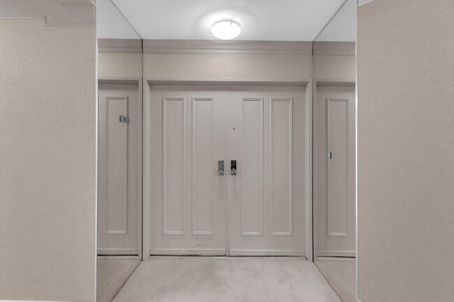 Photo - 910 Island Dr Unit 112