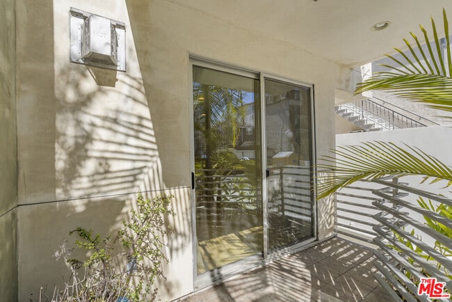 Photo - 10633 Eastborne Ave