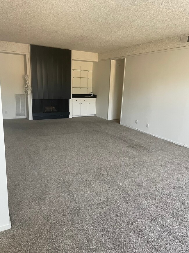 Photo - 1840 Fairburn Ave Unit 311