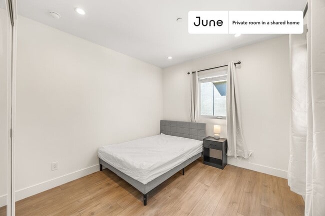Private bedroom in 4 bed/4 bath Home - Private bedroom in 4 bed/4 bath Home Unit C