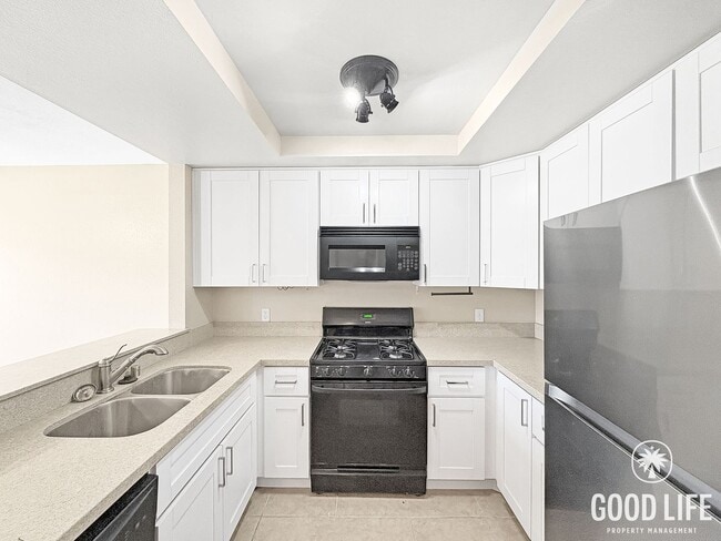 Building Photo - Cozy 1BD/1BA Condo in Spring Valley with Reserved Parking, Private Patio & W/D