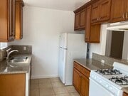 Kitched - 2324 33rd St Apartments Unit 2324