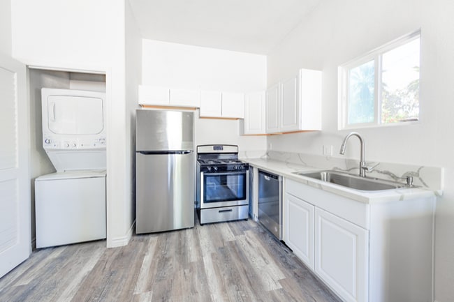 Photo - 207 W Cypress Ave