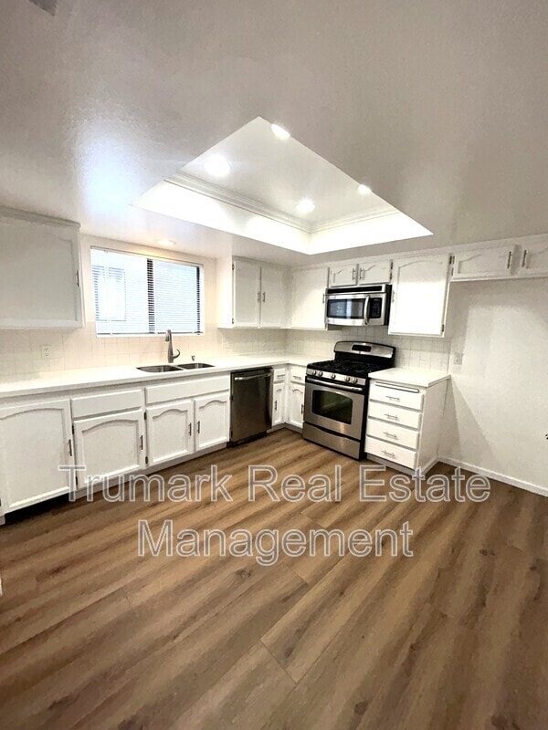 Photo - 3831 La Crescenta Ave