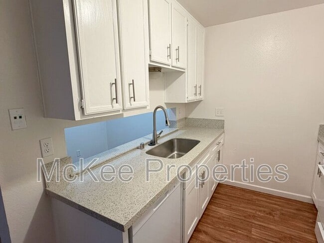 Photo - 3028 Juniper St Unit #2
