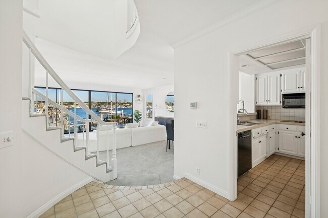 Photo - 1214 E Balboa Blvd