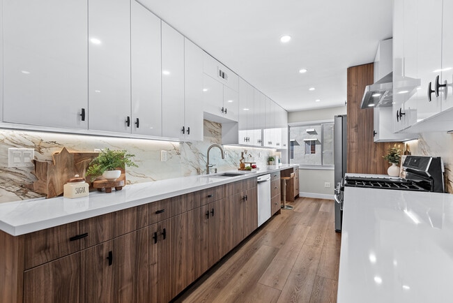 Modern Kitchen with Loads of Storage - 13135 Mindanao Way