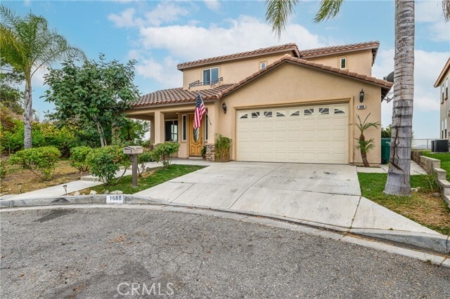 Photo - 1688 Crest View Pl