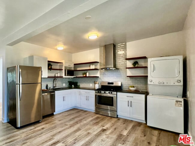 Photo - 1217 N Virgil Ave Unit 7