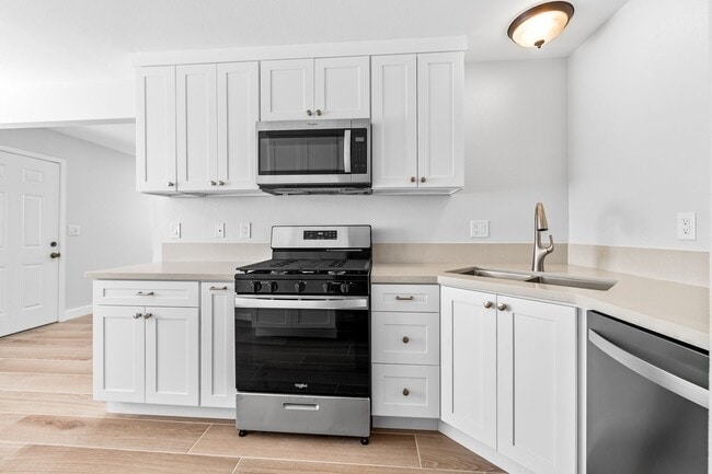 Photo - 406 13th St Unit B