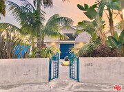 Photo - 1153 N Poinsettia Pl House