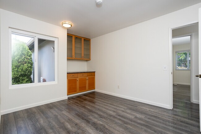 Photo - 1701 Old Mill Rd