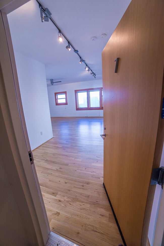 Photo - 8 Brooks Ave