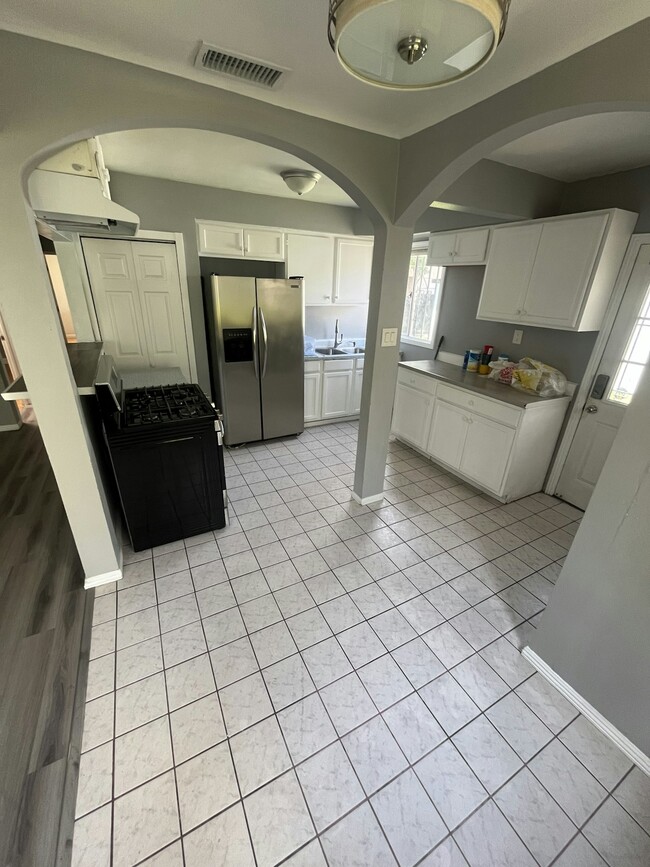 Photo - 15700 Crenshaw Blvd