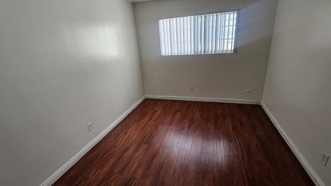 Photo - 933 S Gramercy Dr Unit 8