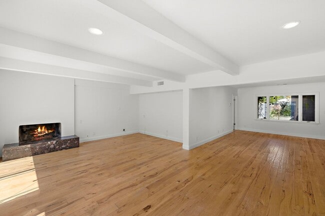 Photo - 273 Cecil Pl