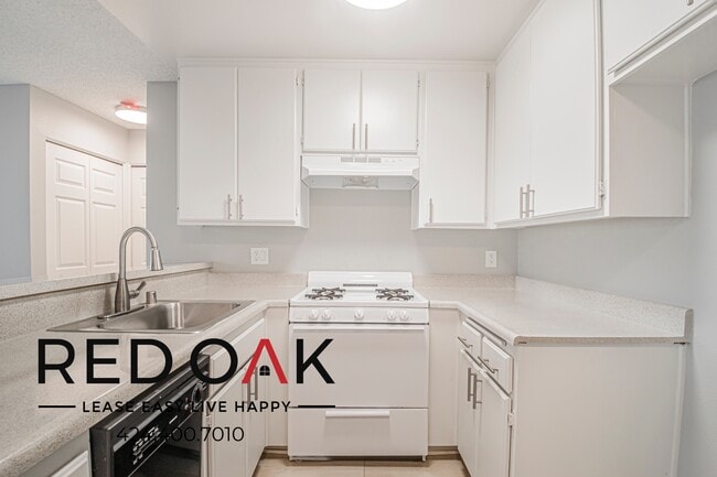 Photo - 3718 E Fountain St Unit 109