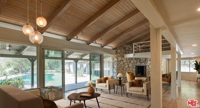 Photo - 1365 N Wetherly Dr